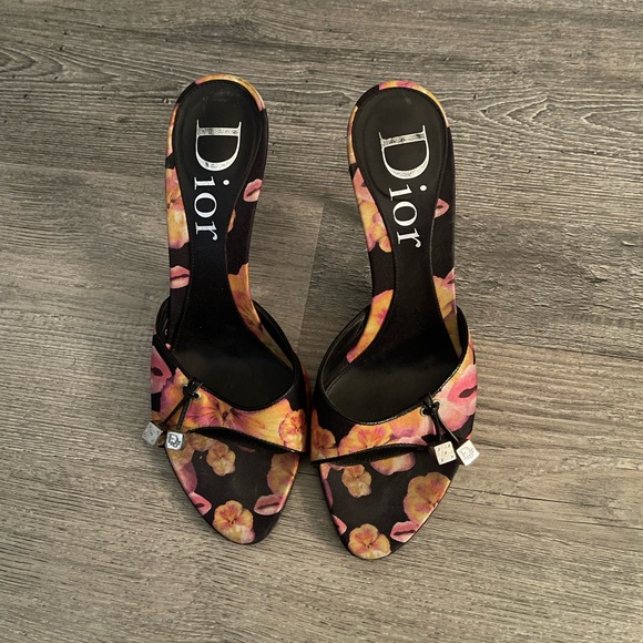 DIOR Flower & Lips Kitten Heels - Picture 1 of 3